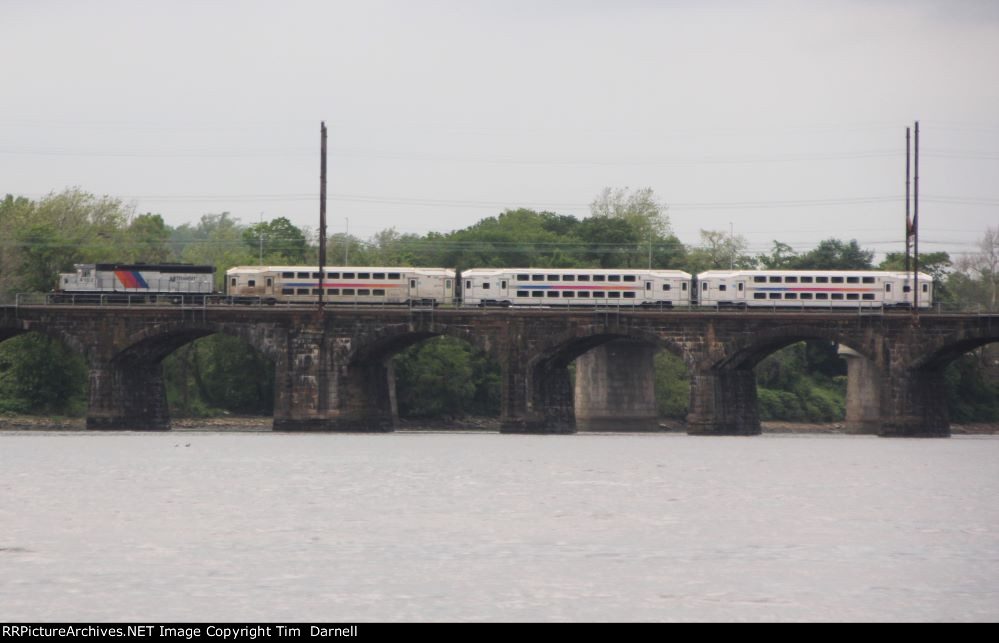 NJT 4102 on a shop move